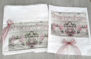 Πετσέτα και σεντονάκι με ανεξίτηλη υδατογραφία πεταλούδες κι όνομα παιδιού