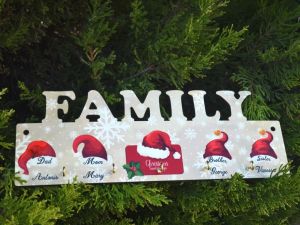 Ξύλινη κορνίζα Home - Χριστουγεννιάτικο γούρι με τη φωτογραφία και το μήνυμά σας